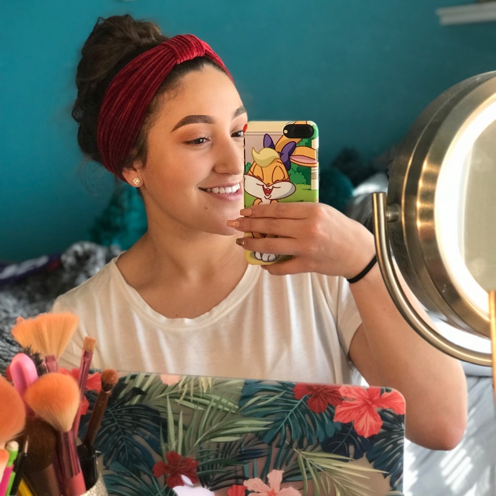 Meet your Posher, Selina